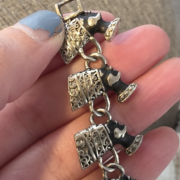 Vintage Egyptian Queen Nefertiti Silver Toned Necklace - Picture 9 of 9